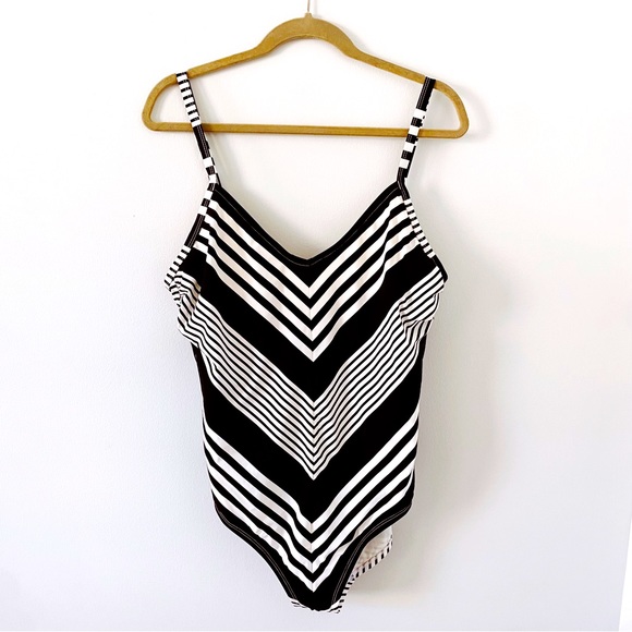 La Blanca Swim La Blanca Plus Size Black And White Striped Onepiece Bathing Suit Poshmark